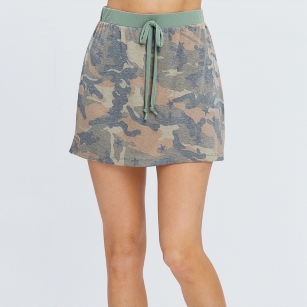 NEW GREEN CAMOUFLAGE ELASTIC WAIST SKIRT - Picture 2 of 6